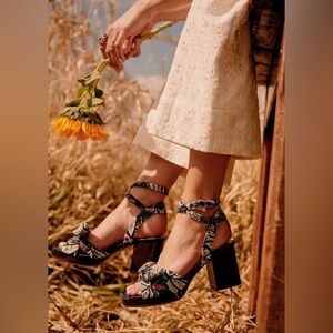 Sézane Armony High Sandals sz 7 / 38